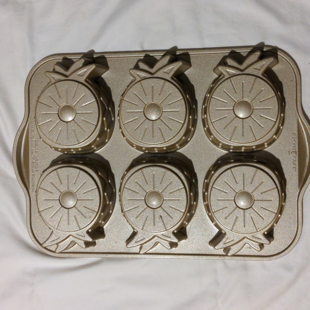 Nordic Ware Mini Pineapple Upside Down Cake Pan